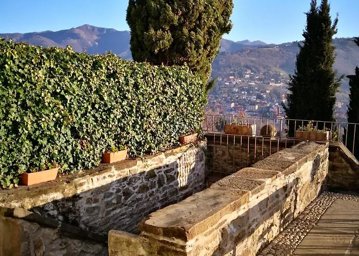 Dimora Delle Donnole Alta Bed & Breakfast 4*