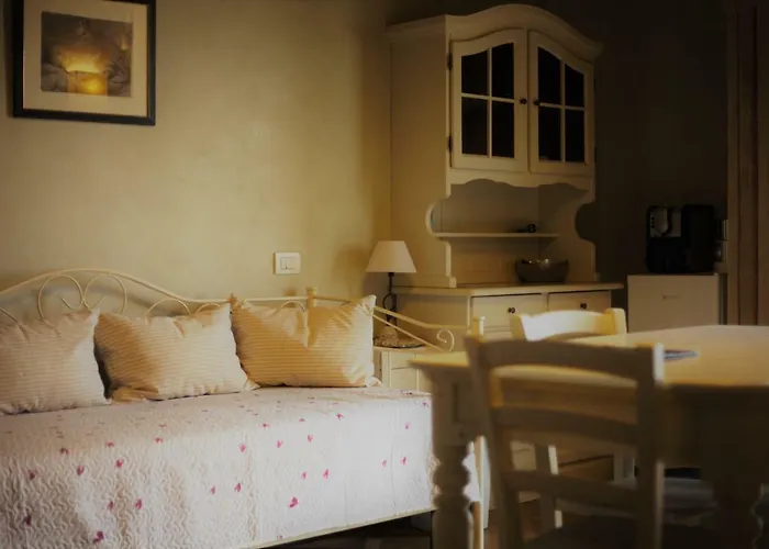 Dimora Delle Donnole Alta Bed & Breakfast 4*