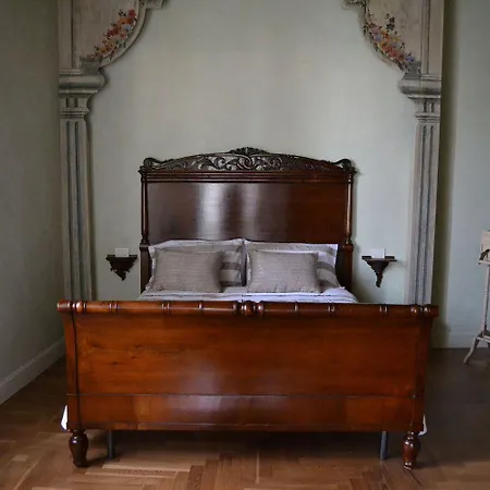 Dimora Delle Donnole Alta Bed and Breakfast 4*